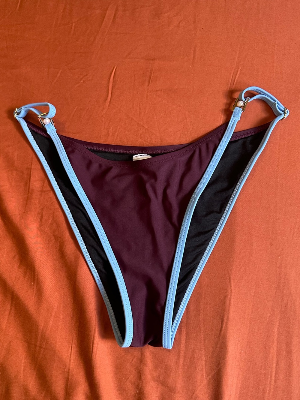 NWOT Cupshe Low-Rise Two-Tone Bikini Bottom - Picture 3 of 8